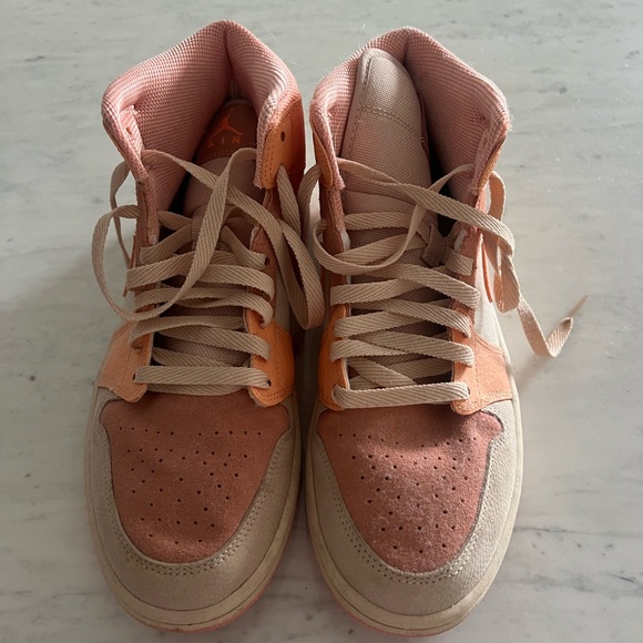 AIR IORDAN 1 mid apricot - Picture 2 of 6